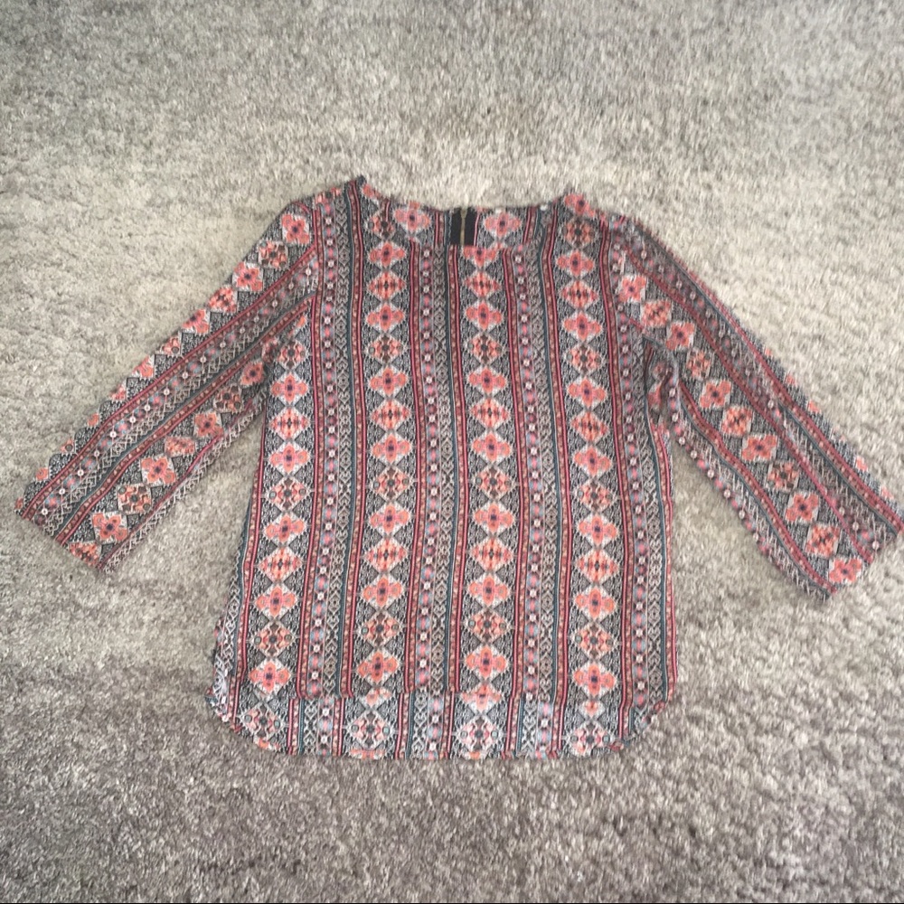 3/4 sleeve blouse with fun pattern